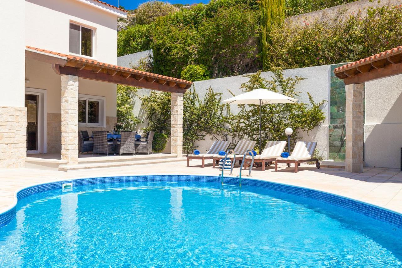Villa Atlantica Peyia Exterior photo